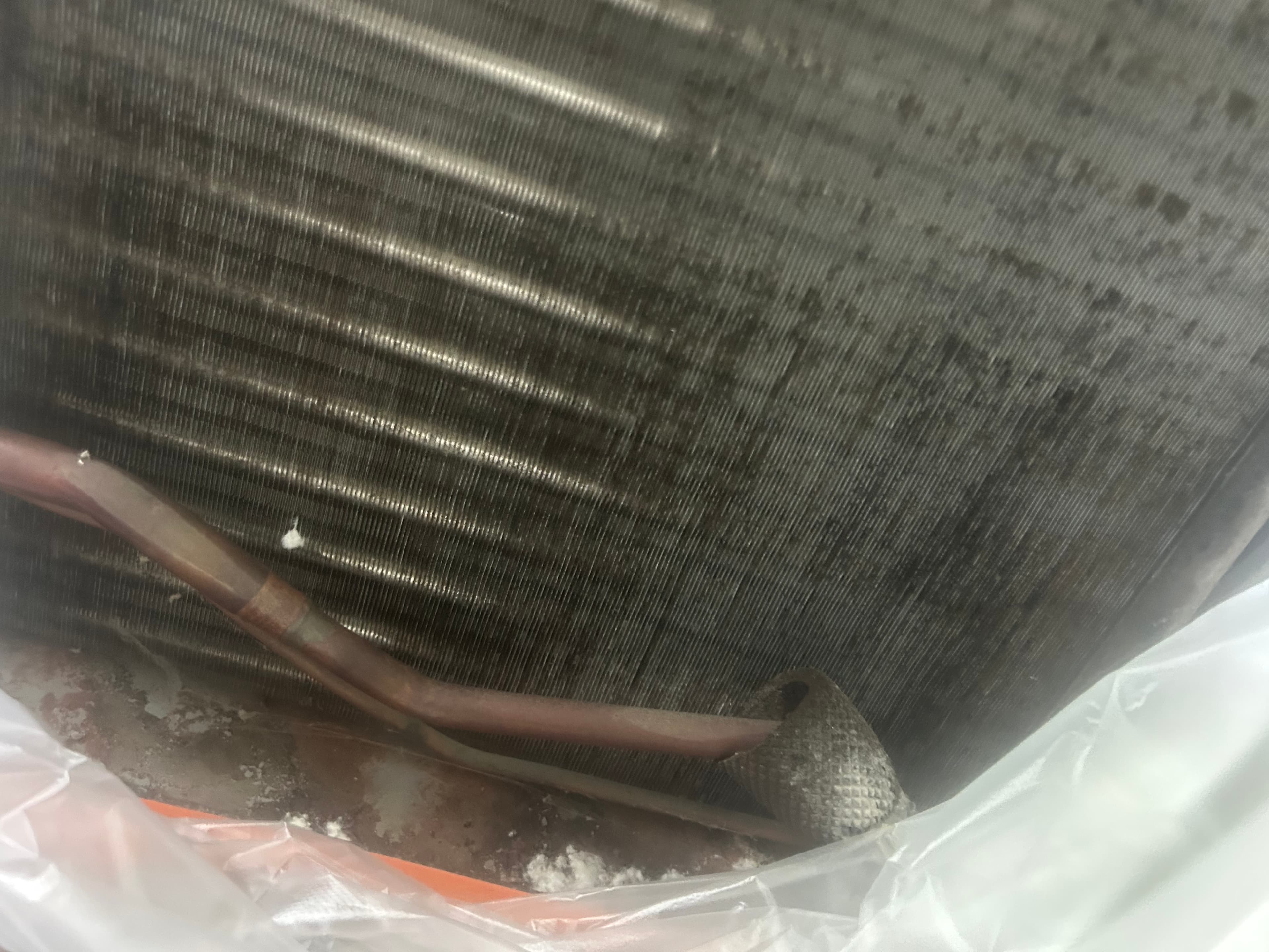 무풍 에어컨 하우징 Before