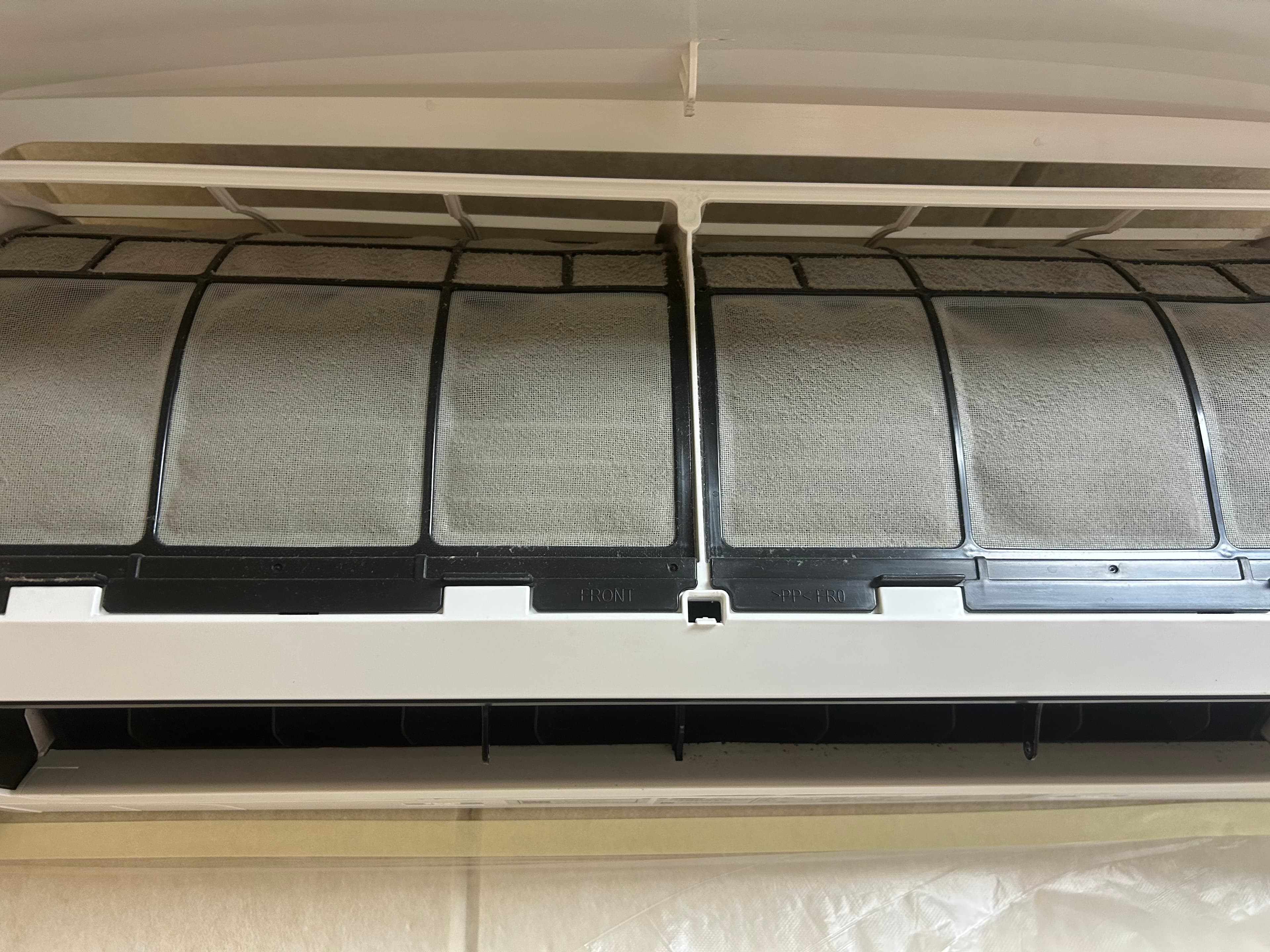 벽걸이 에어컨 청소 시공 현장 3